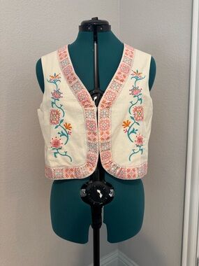 Embroidered Cream Floral Vest